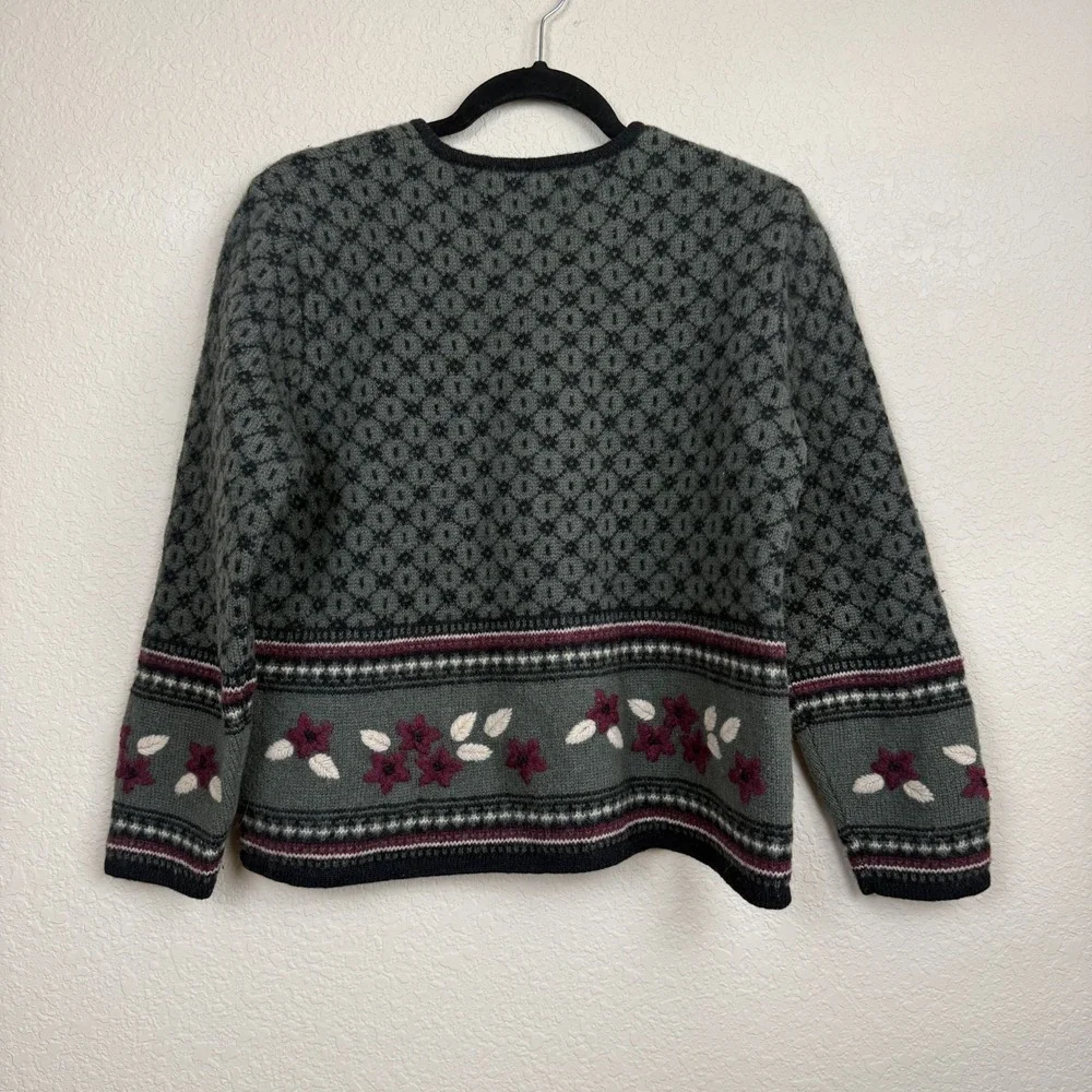 Eddie Bauer this item